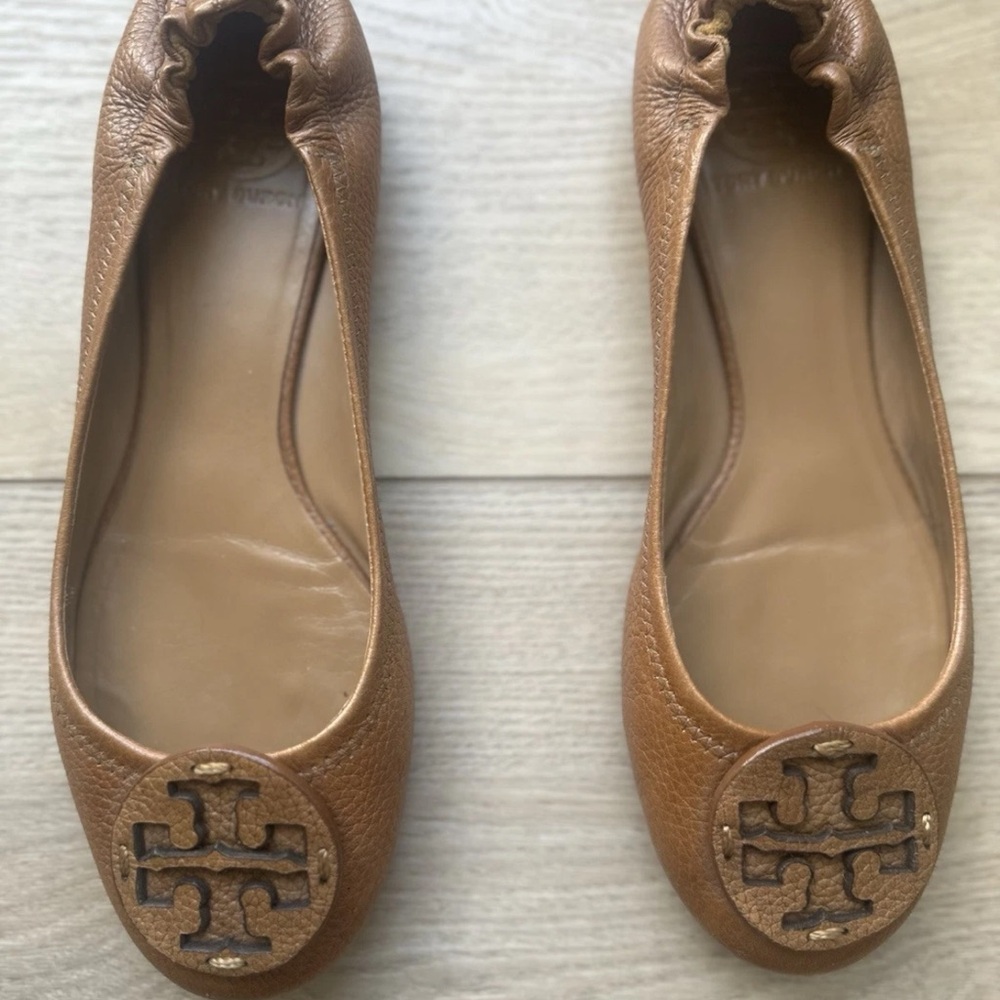 Tory Burch Reva Flats Women 9 Royal Tan Brown Shoes Ballet Leather tumbled logo